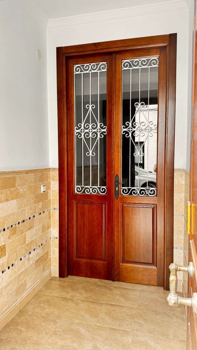 3 bedroom Flat for rent in Frigiliana - € 1,300 (Ref: 9284919)