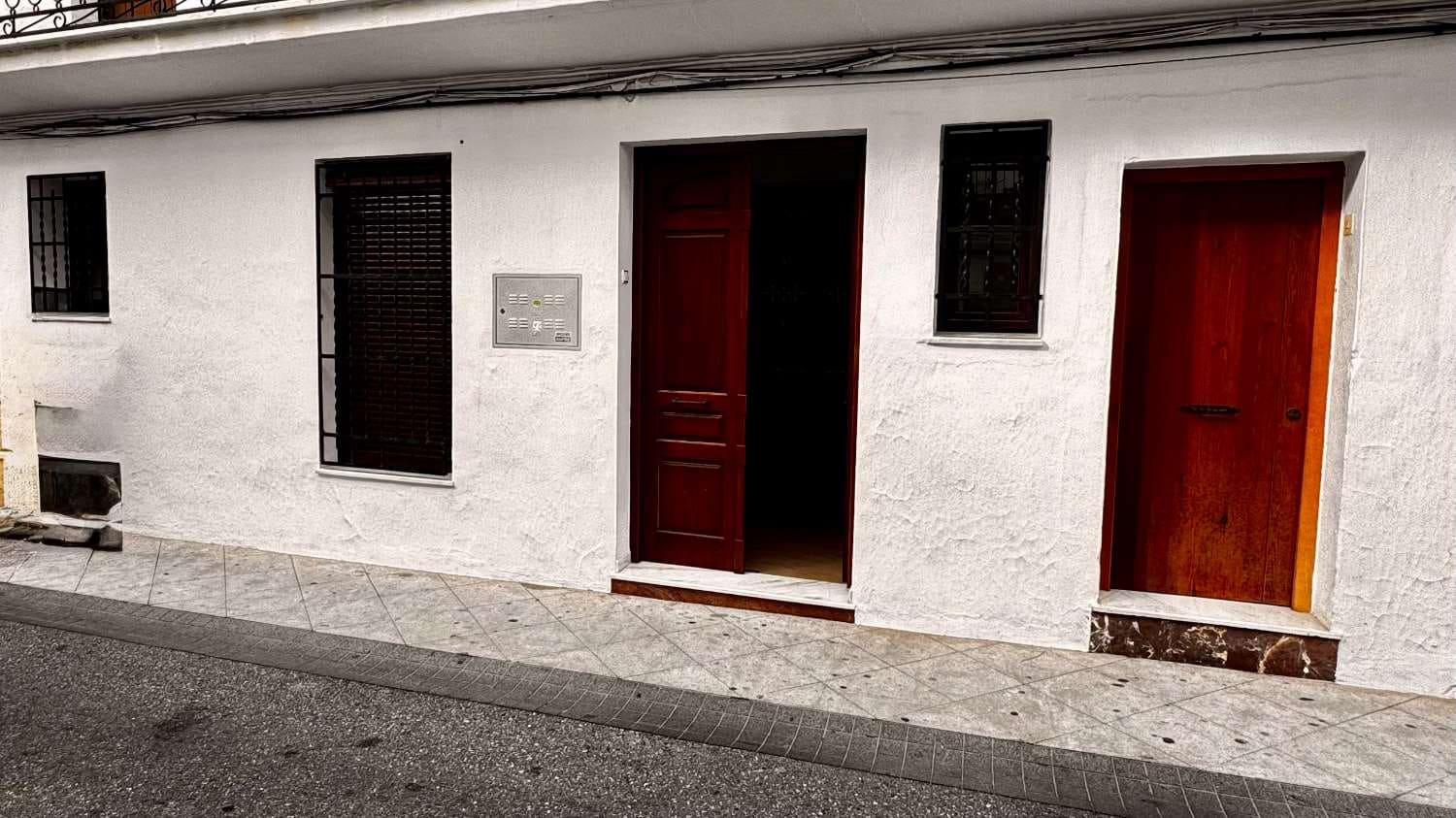 3 bedroom Flat for rent in Frigiliana - € 1,300 (Ref: 9284919)