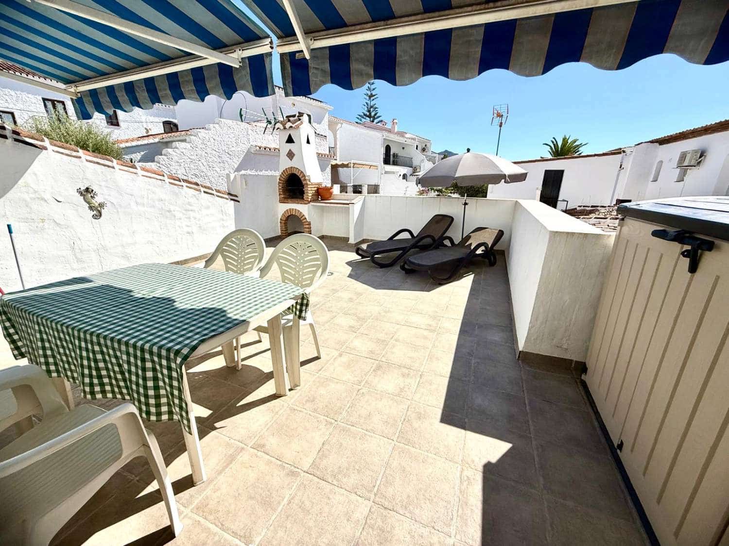 1 Zimmer Apartment zu verkaufen in Nerja mit Pool - 249.900 € (Ref: 9353204)