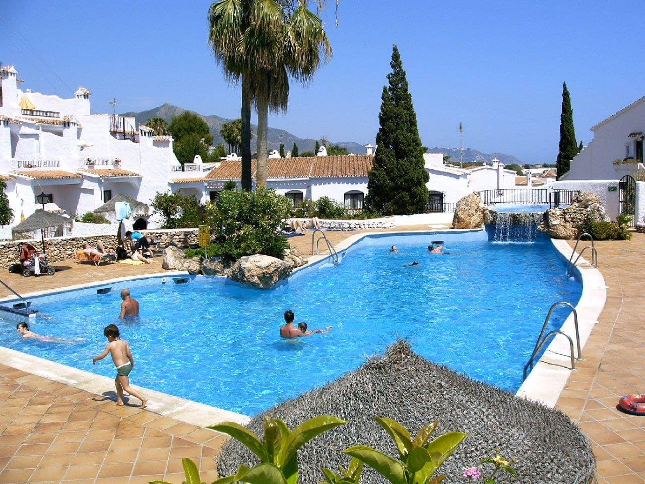 1 chambre Appartement à vendre à Nerja avec piscine - 250 000 € (Ref: 9358909)