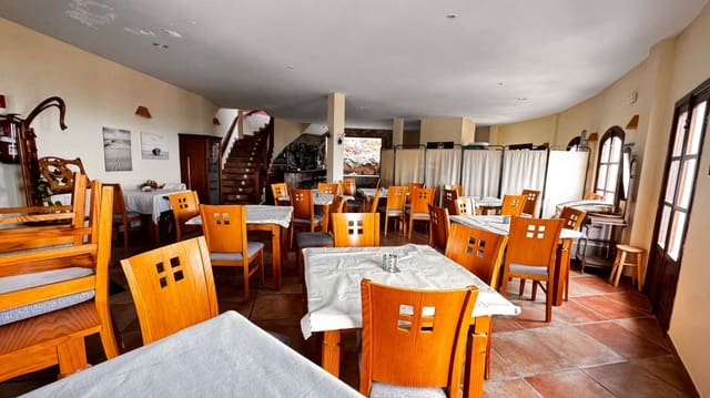 Restaurant/Bar til salgs i Frigiliana - € 800 000 (Ref: 9374993)
