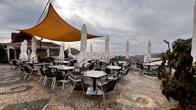 Restaurant/Bar til salgs i Frigiliana - € 800 000 (Ref: 9374993)