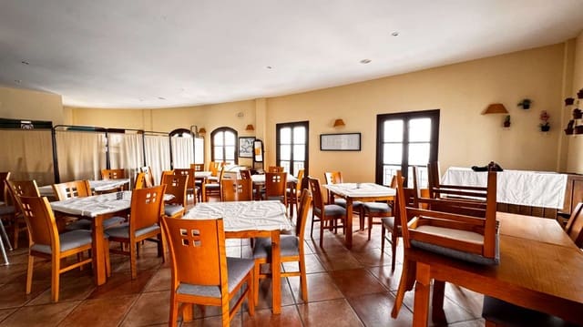 Restaurant/Bar til salgs i Frigiliana - € 800 000 (Ref: 9374993)