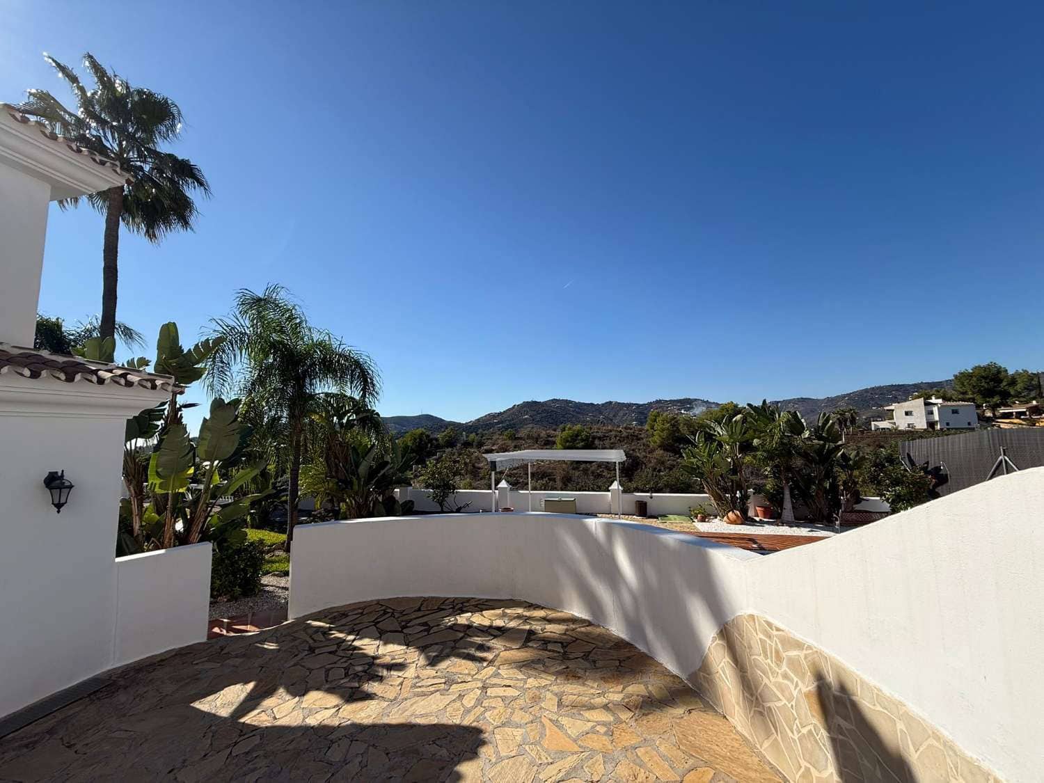 2 soveværelse Lejlighed til leje i Frigiliana med swimmingpool garage - € 1.000 (Ref: 9400445)