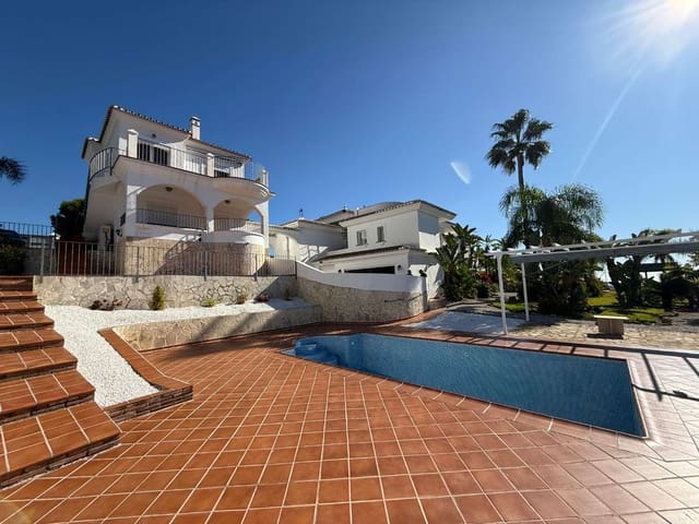 2 bedroom Apartment for rent in Frigiliana with pool garage - € 1,000 (Ref: 9400445)