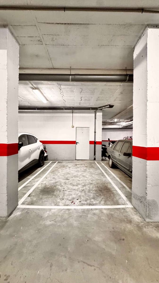 3 slaapkamer Flat te koop in Nerja met garage - € 489.000 (Ref: 9406277)