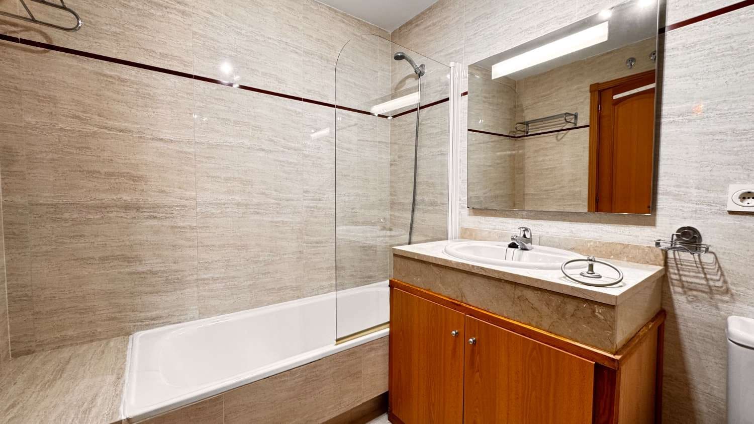 3 slaapkamer Flat te koop in Nerja met garage - € 489.000 (Ref: 9406277)