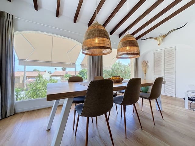3 soveværelse Villa til salg i La Nucia Pueblo  , La Nucia med swimmingpool garage - € 575.000 (Ref: 10021459)