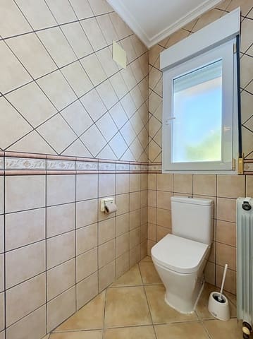 Chalet de 4 habitaciones en Albir, Alfaz del Pi / L'Alfàs del Pi en venta con piscina garaje - 650.000 € (Ref: 10034285)