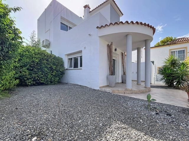 Chalet de 4 habitaciones en Albir, Alfaz del Pi / L'Alfàs del Pi en venta con piscina garaje - 650.000 € (Ref: 10034285)