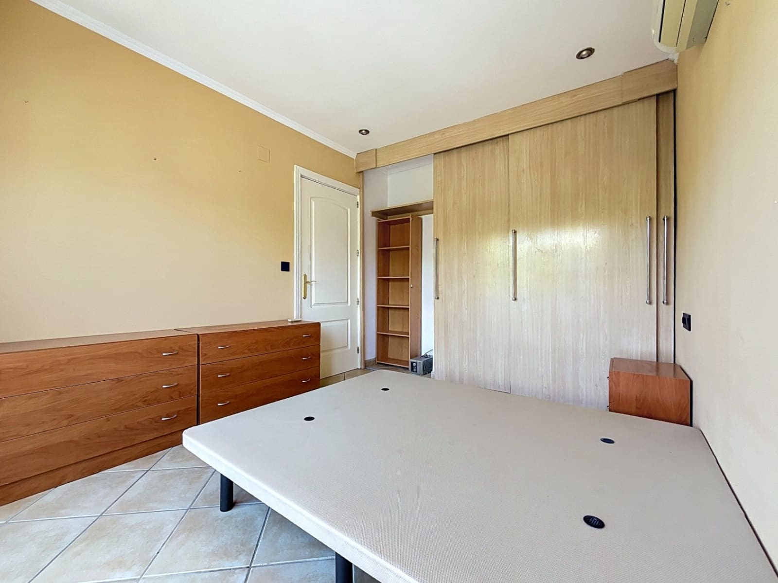 Chalet de 4 habitaciones en Albir en venta con piscina garaje - 650.000 € (Ref: 10034285)