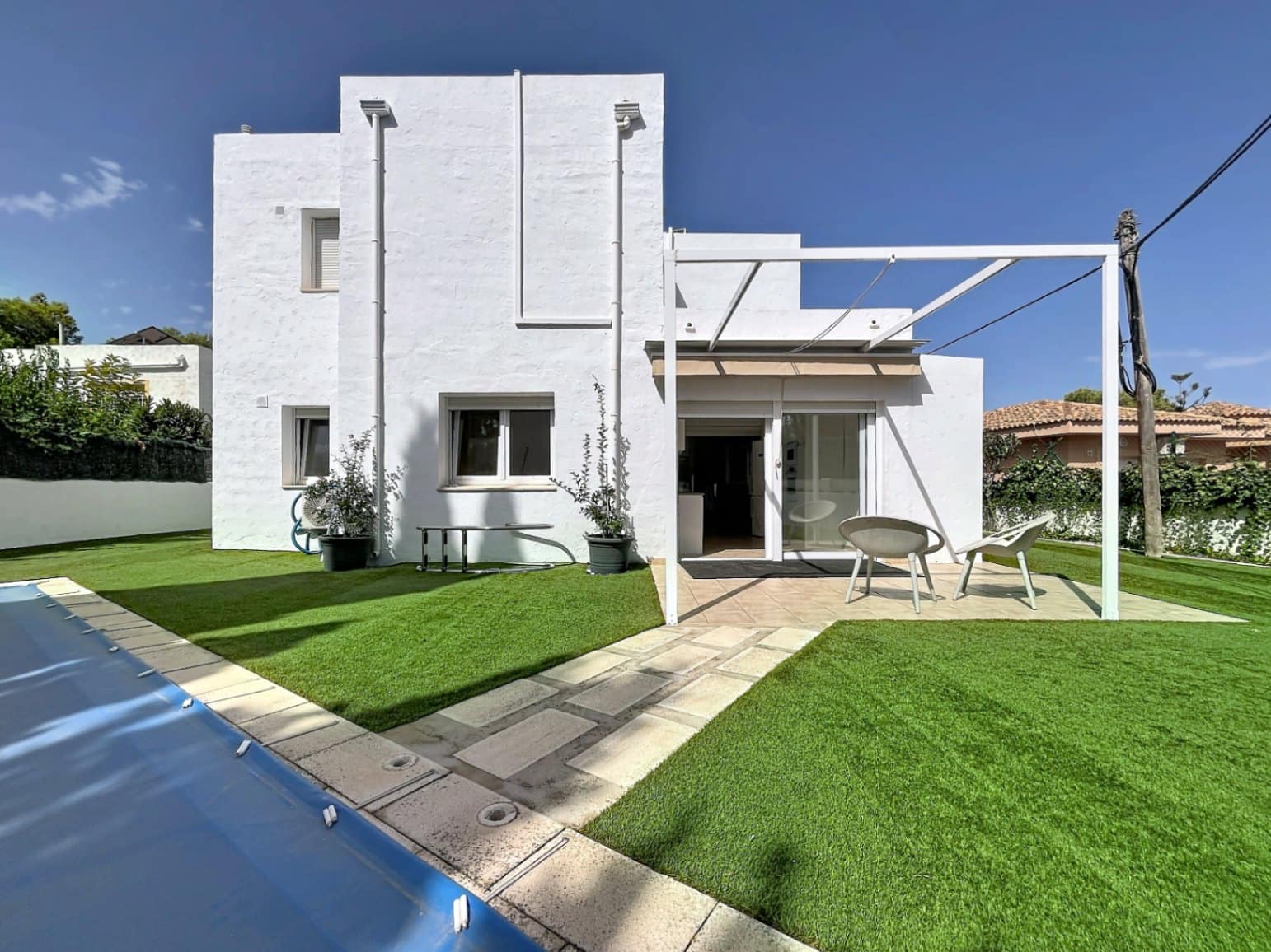 Chalet de 4 habitaciones en Albir en venta con piscina garaje - 650.000 € (Ref: 10034285)