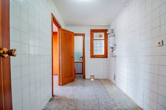 4 bedroom Apartment for sale in La Nucia Pueblo  , La Nucia - € 245,000 (Ref: 10034605)