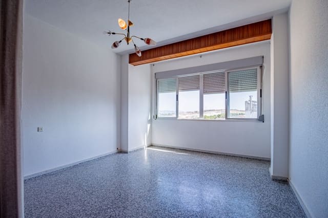 4 bedroom Apartment for sale in La Nucia Pueblo  , La Nucia - € 245,000 (Ref: 10034605)