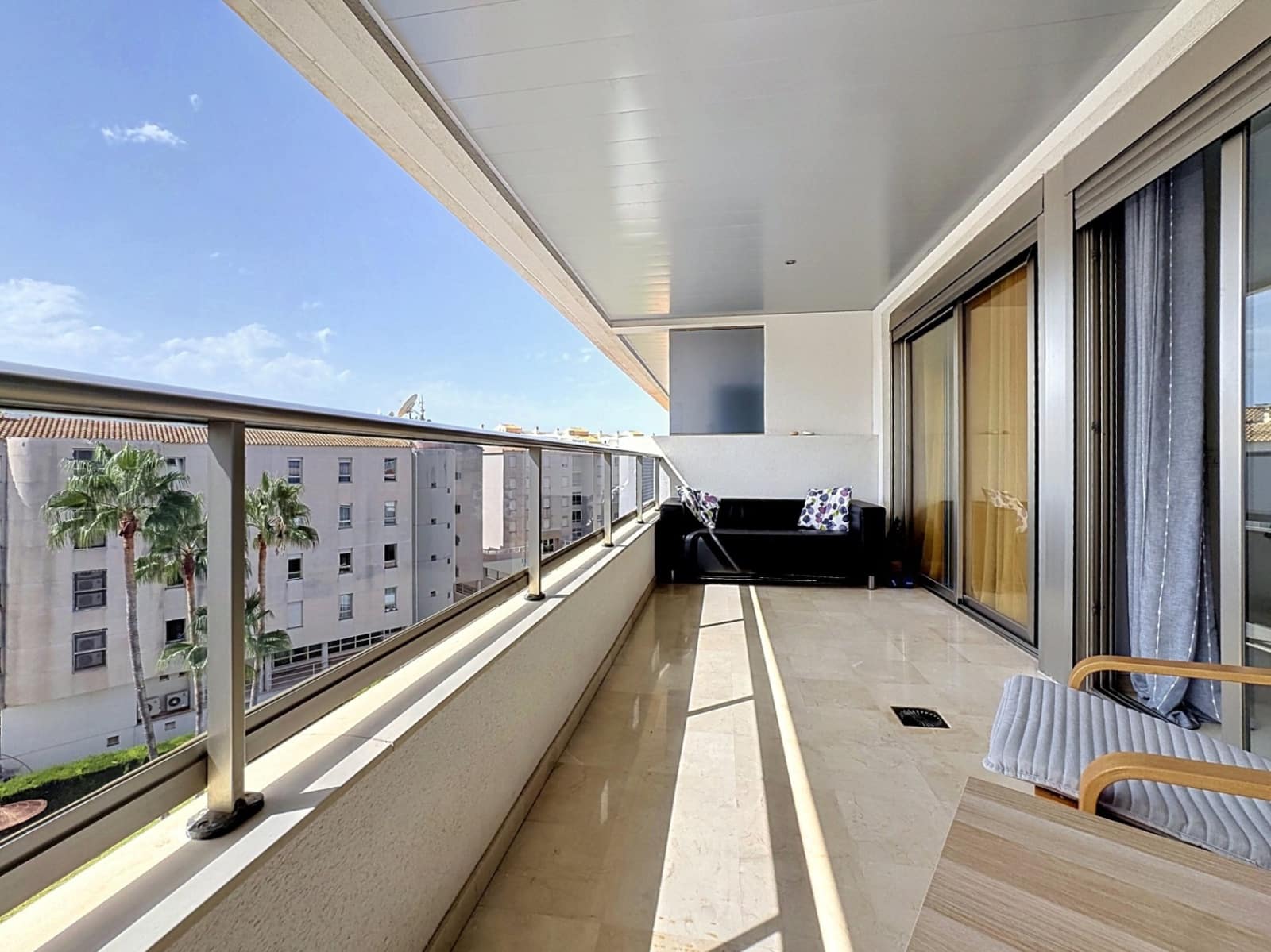 2 Zimmer Apartment zu verkaufen in Albir mit Pool Garage - 385.000 € (Ref: 10034606)