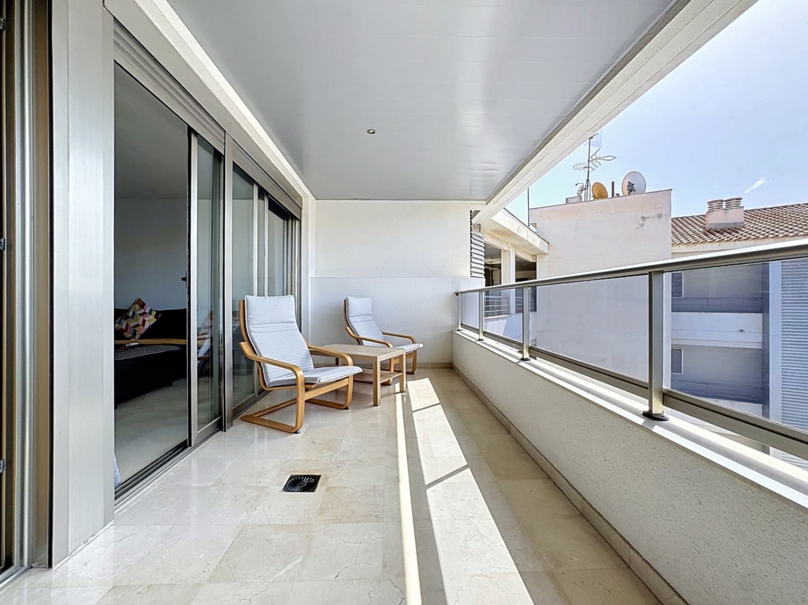 2 Zimmer Apartment zu verkaufen in Albir mit Pool Garage - 385.000 € (Ref: 10034606)