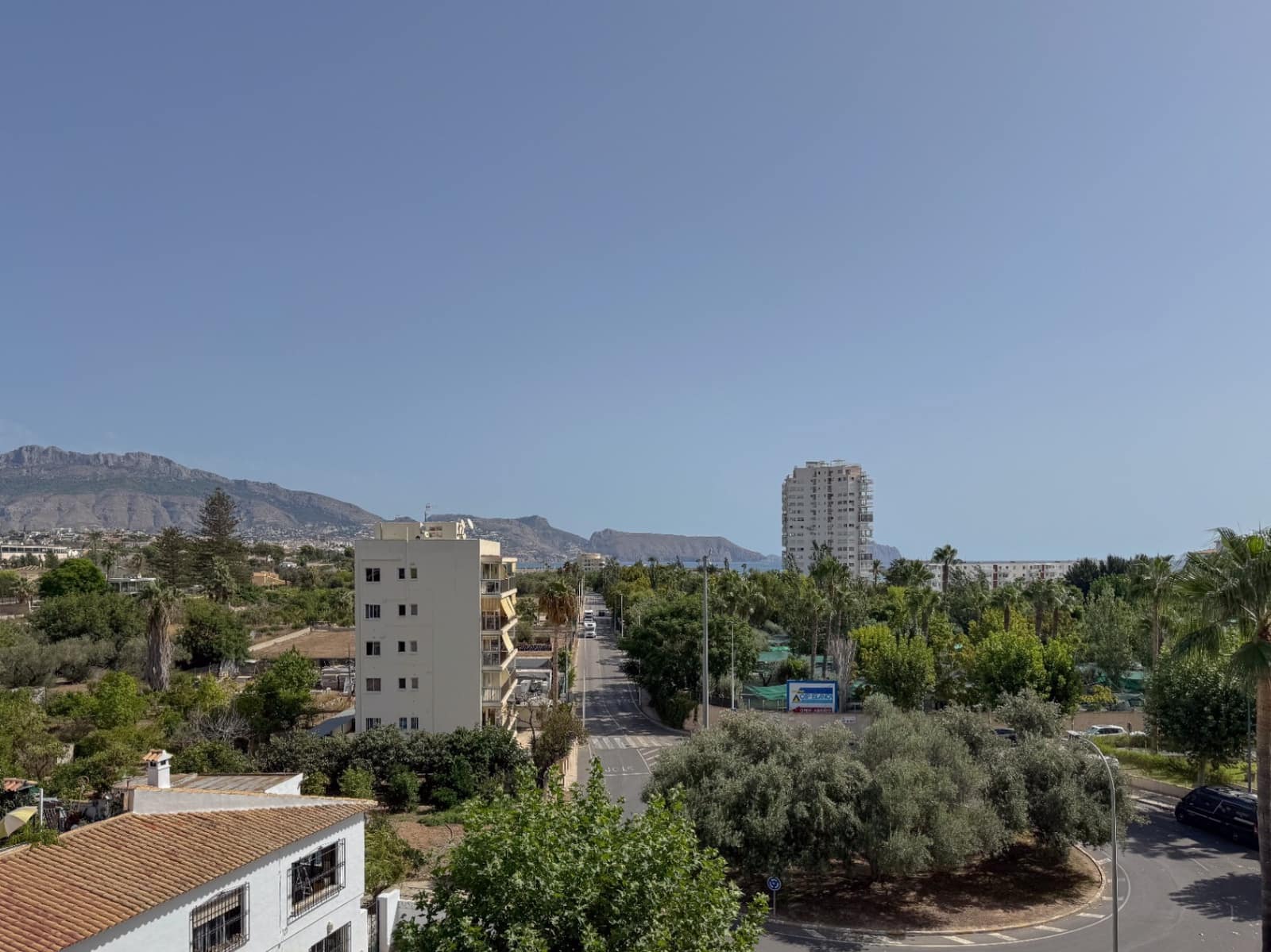 2 Zimmer Apartment zu verkaufen in Albir mit Pool Garage - 385.000 € (Ref: 10034606)
