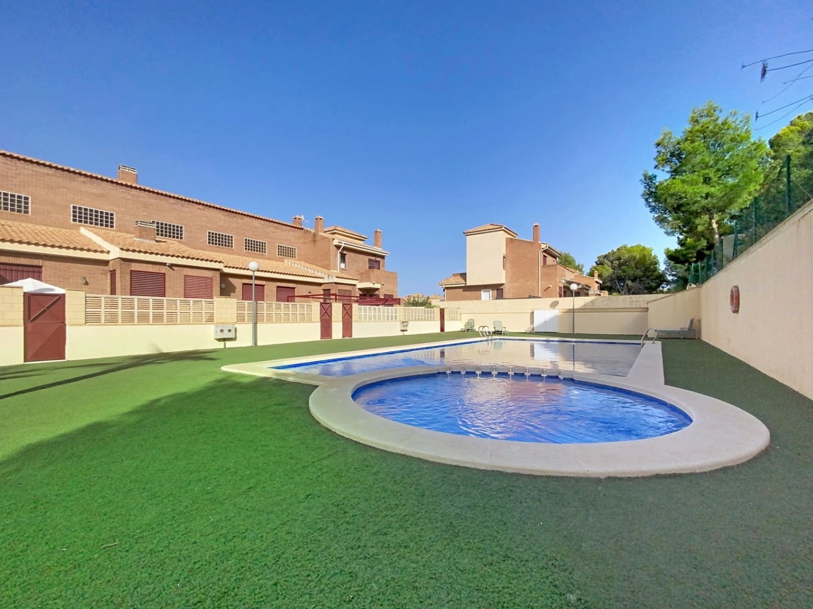 3 camera da letto Villetta Bifamiliare in vendita in La Nucia con piscina garage - 310.000 € (Rif: 10039002)