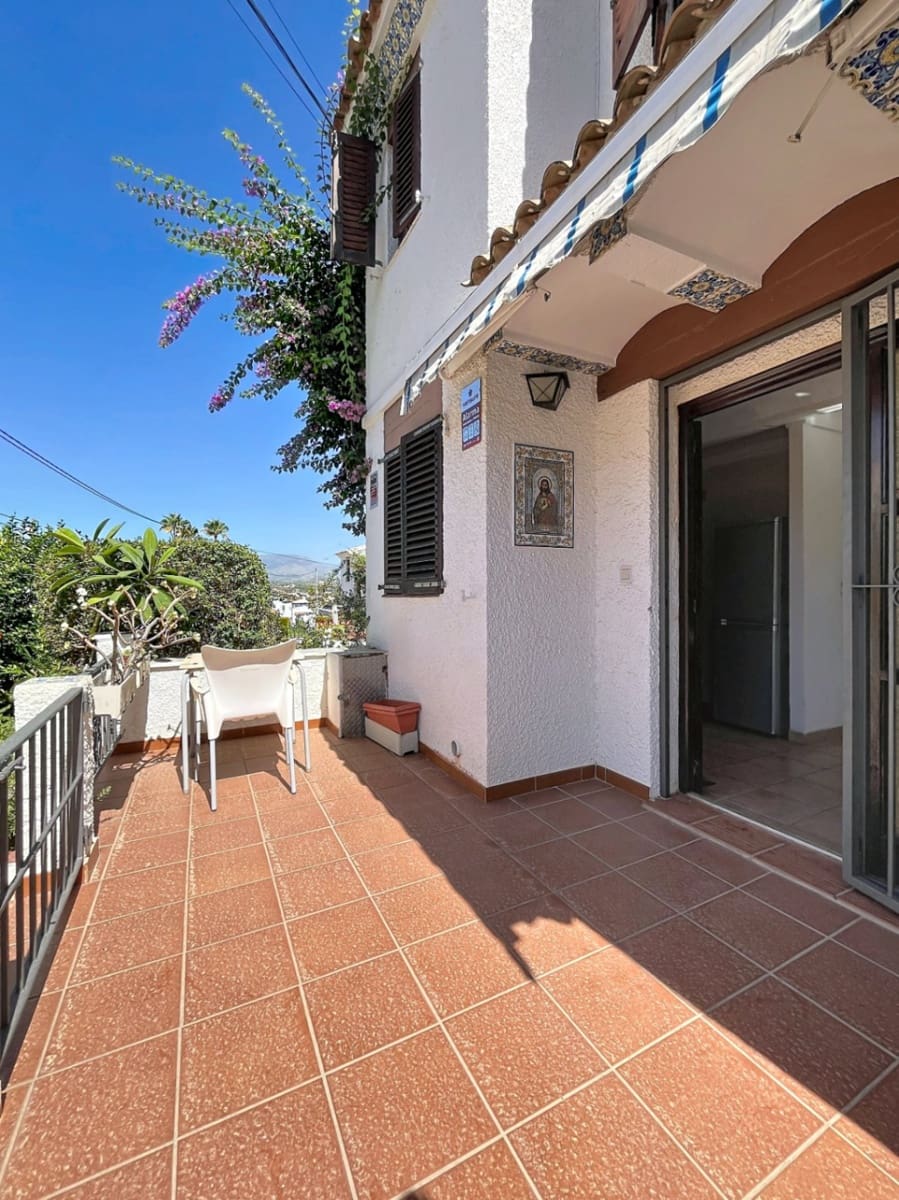 2 bedroom Bungalow for sale in Albir with pool garage - € 370,000 (Ref: 10039229)