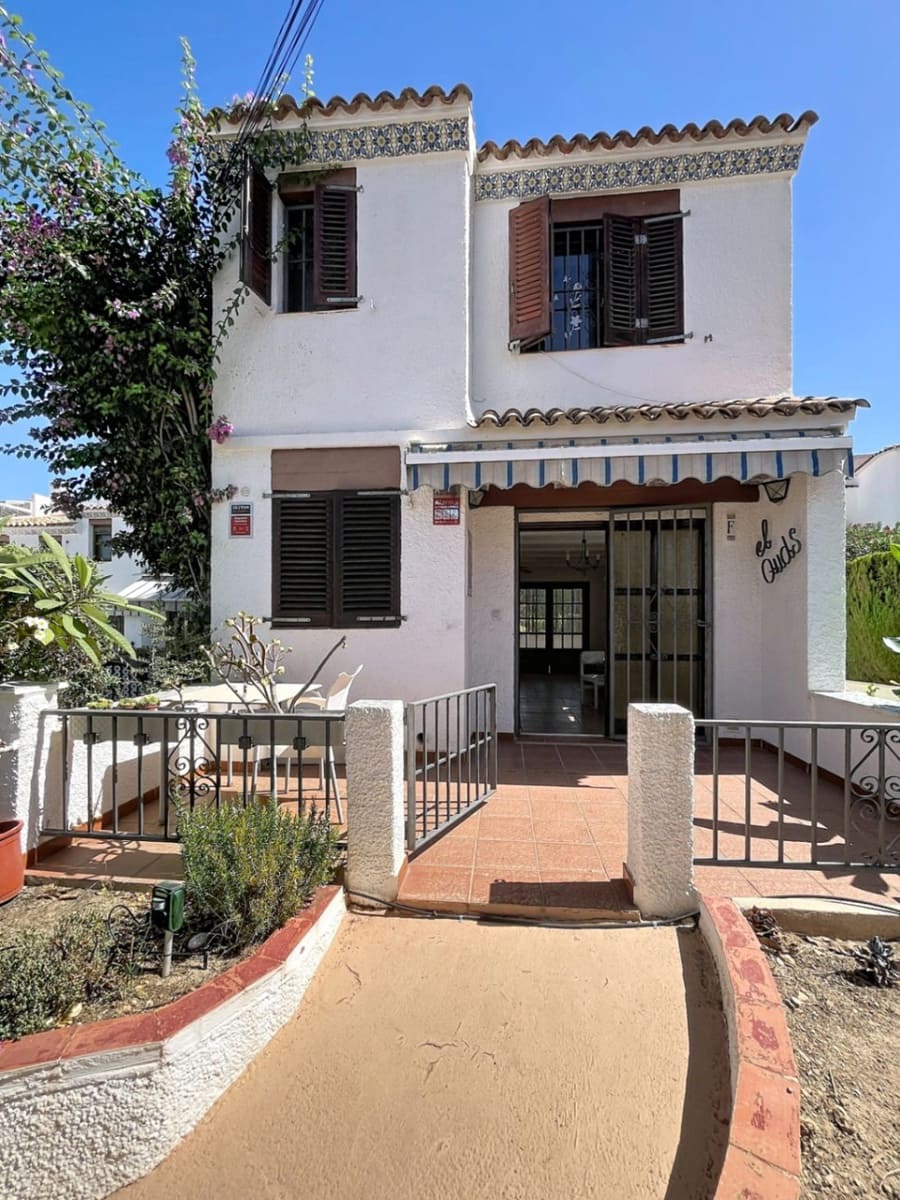 2 bedroom Bungalow for sale in Albir with pool garage - € 370,000 (Ref: 10039229)