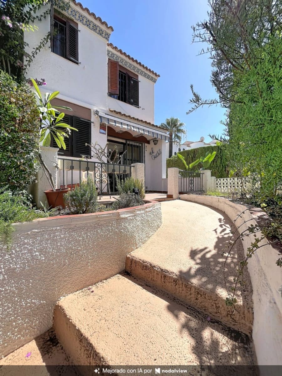 2 bedroom Bungalow for sale in Albir with pool garage - € 370,000 (Ref: 10039229)