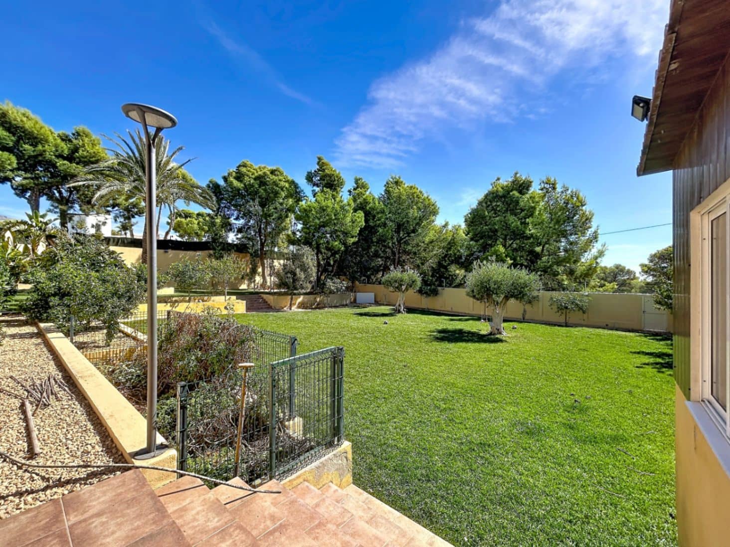 5 slaapkamer Villa te koop in La Nucia met zwembad garage - € 1.950.000 (Ref: 10081759)
