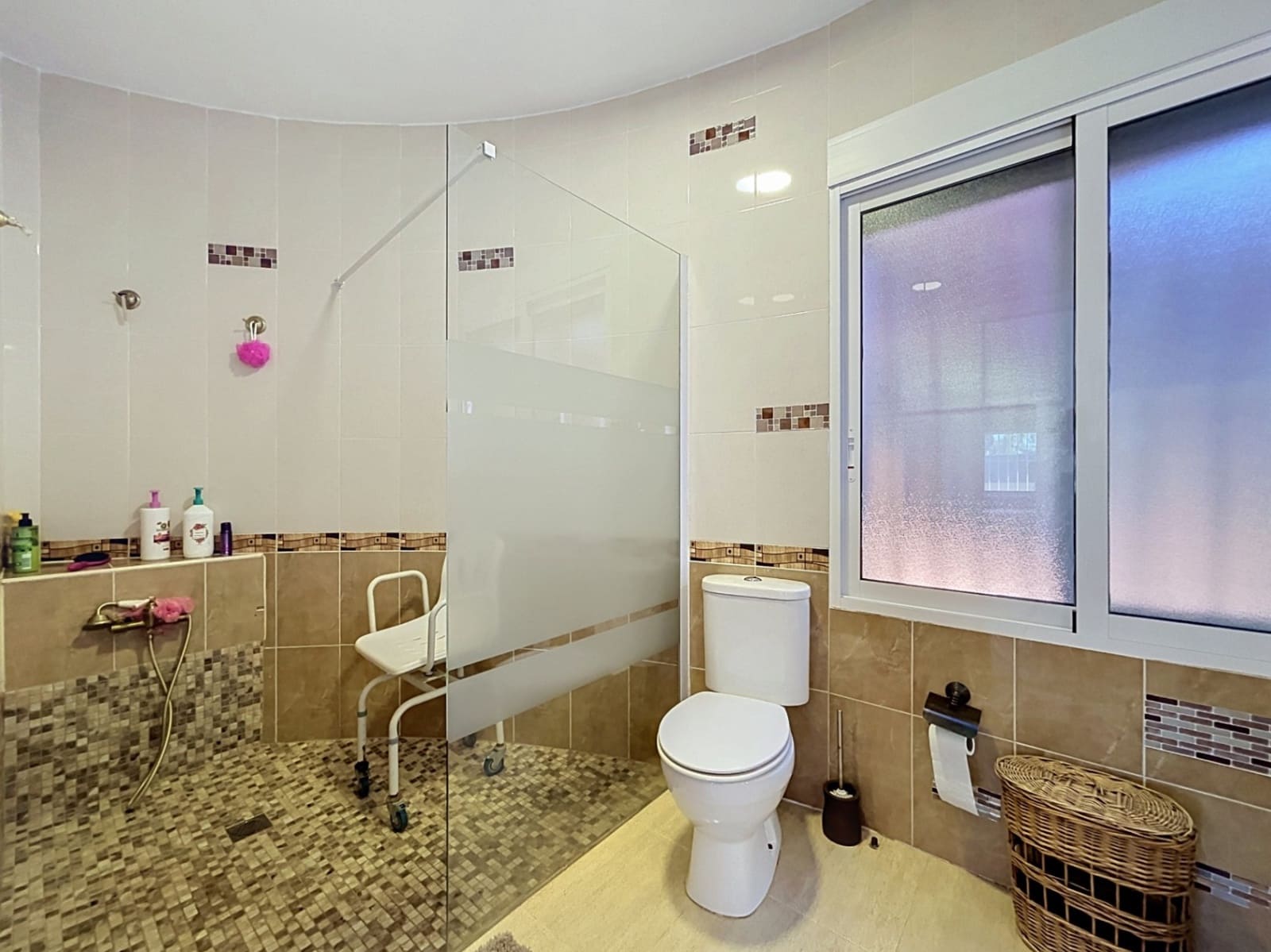 5 slaapkamer Villa te koop in La Nucia met zwembad garage - € 1.950.000 (Ref: 10081759)