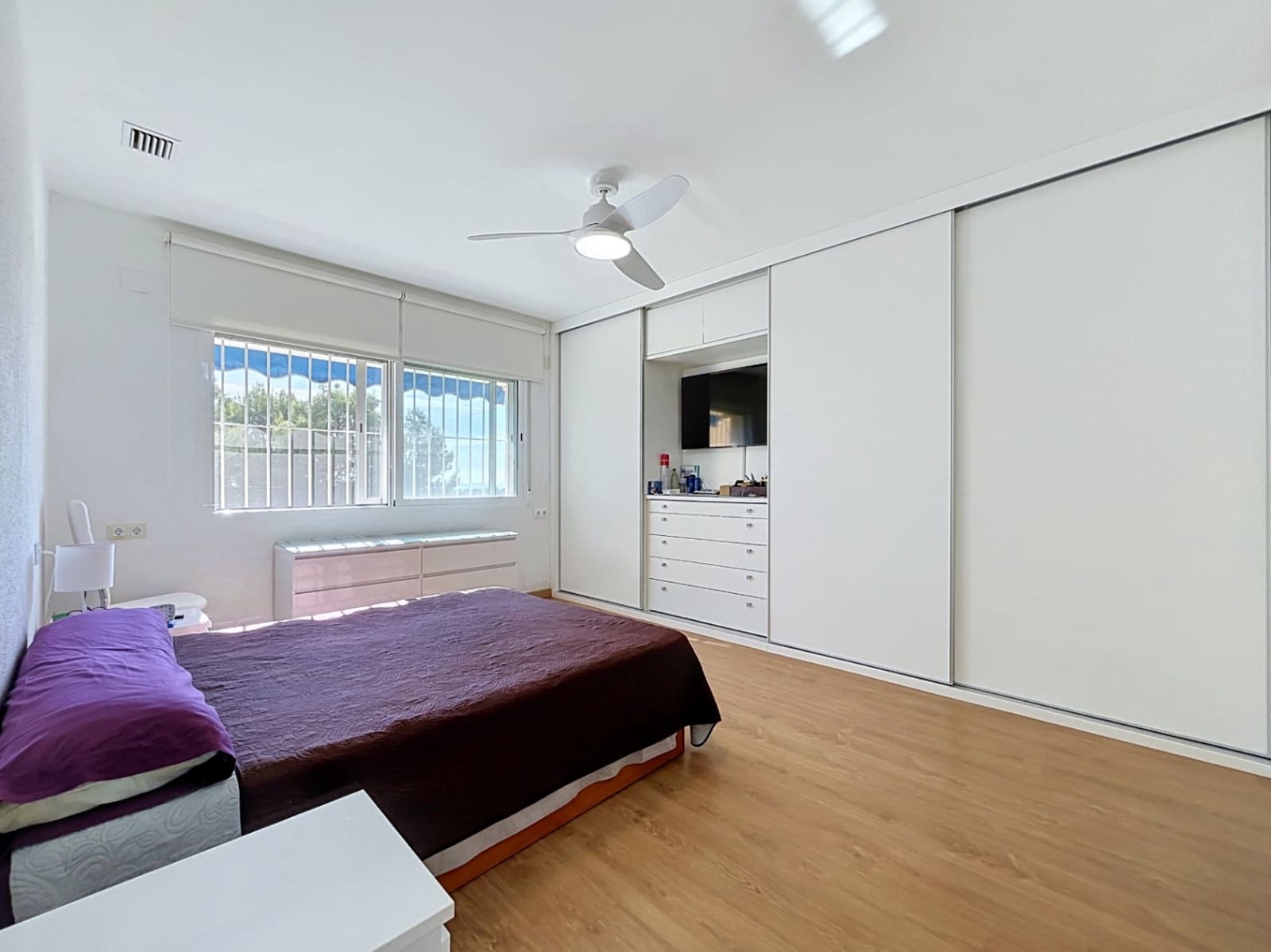 5 slaapkamer Villa te koop in La Nucia met zwembad garage - € 1.950.000 (Ref: 10081759)