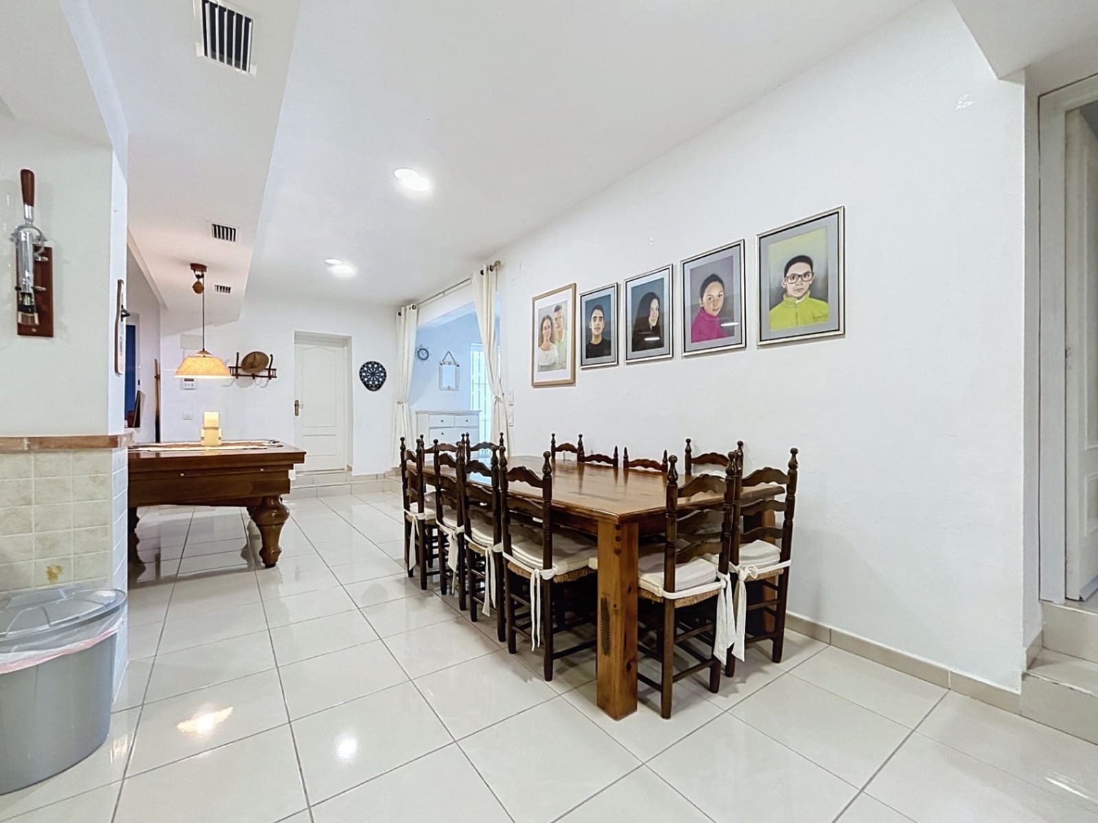 5 slaapkamer Villa te koop in La Nucia met zwembad garage - € 1.950.000 (Ref: 10081759)