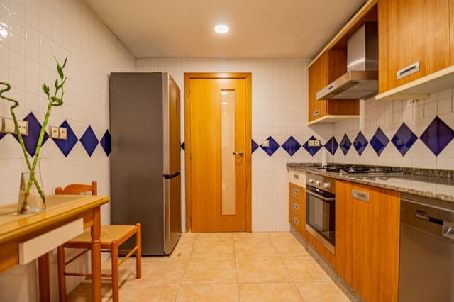 3 sovrum Lägenhet att hyra i Pueblo - Urbanizaciones, Alfaz del Pi / L'Alfàs del Pi med garage - 1 500 € (Ref: 10082180)