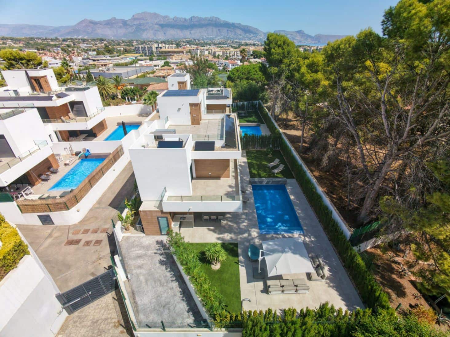 4 slaapkamer Villa te koop in Albir met zwembad garage - € 1.195.000 (Ref: 10093675)