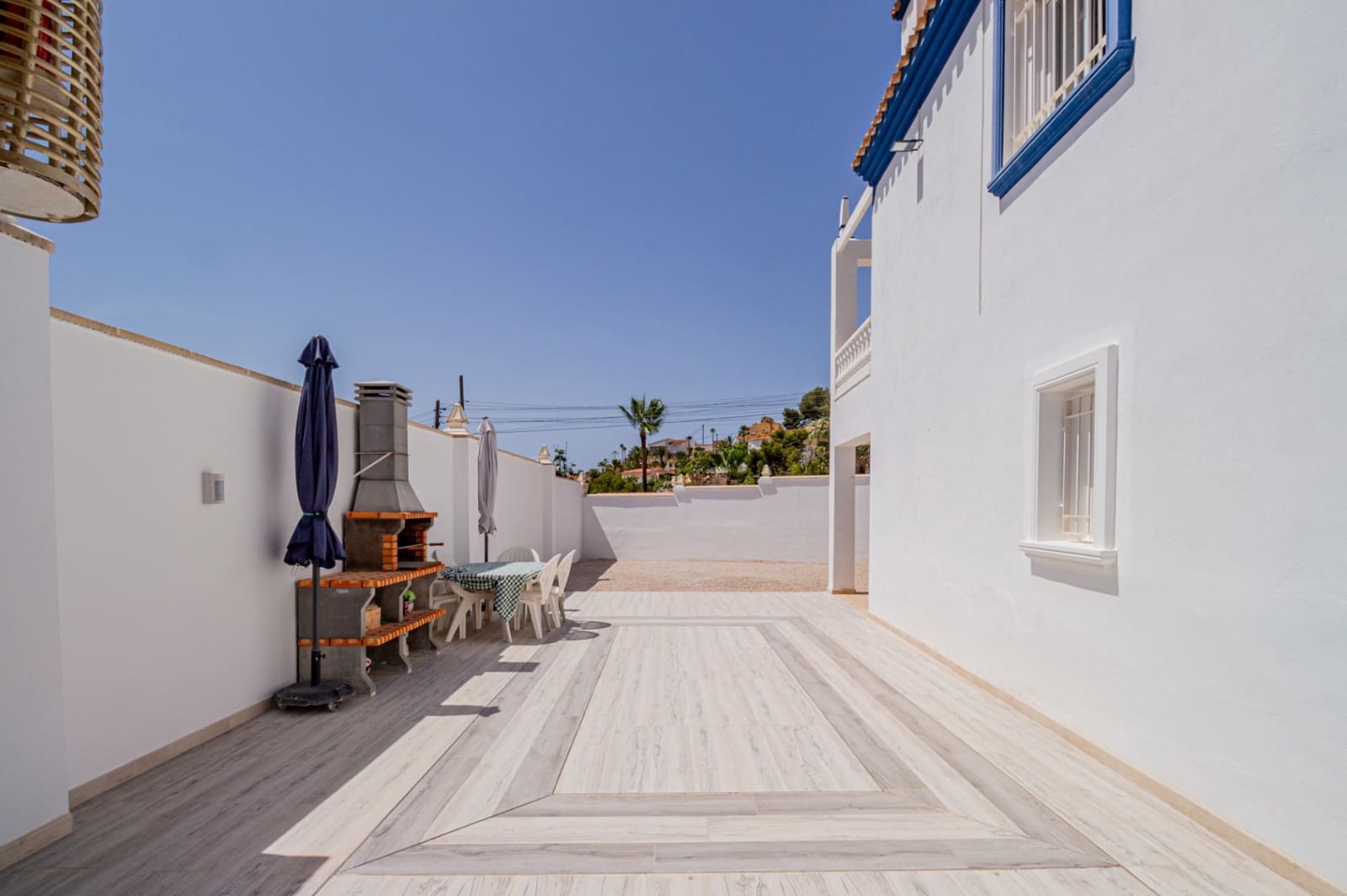 Chalet de 4 habitaciones en La Nucia en venta con garaje - 495.000 € (Ref: 10093808)