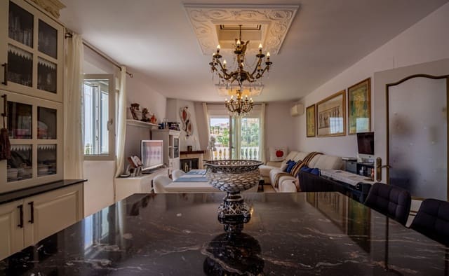 Chalet de 4 habitaciones en Coloma  , La Nucia en venta con garaje - 495.000 € (Ref: 10093808)