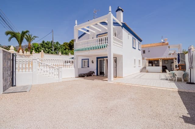 Chalet de 4 habitaciones en Coloma  , La Nucia en venta con garaje - 495.000 € (Ref: 10093808)