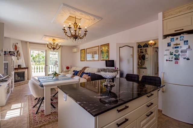 Chalet de 4 habitaciones en Coloma  , La Nucia en venta con garaje - 495.000 € (Ref: 10093808)