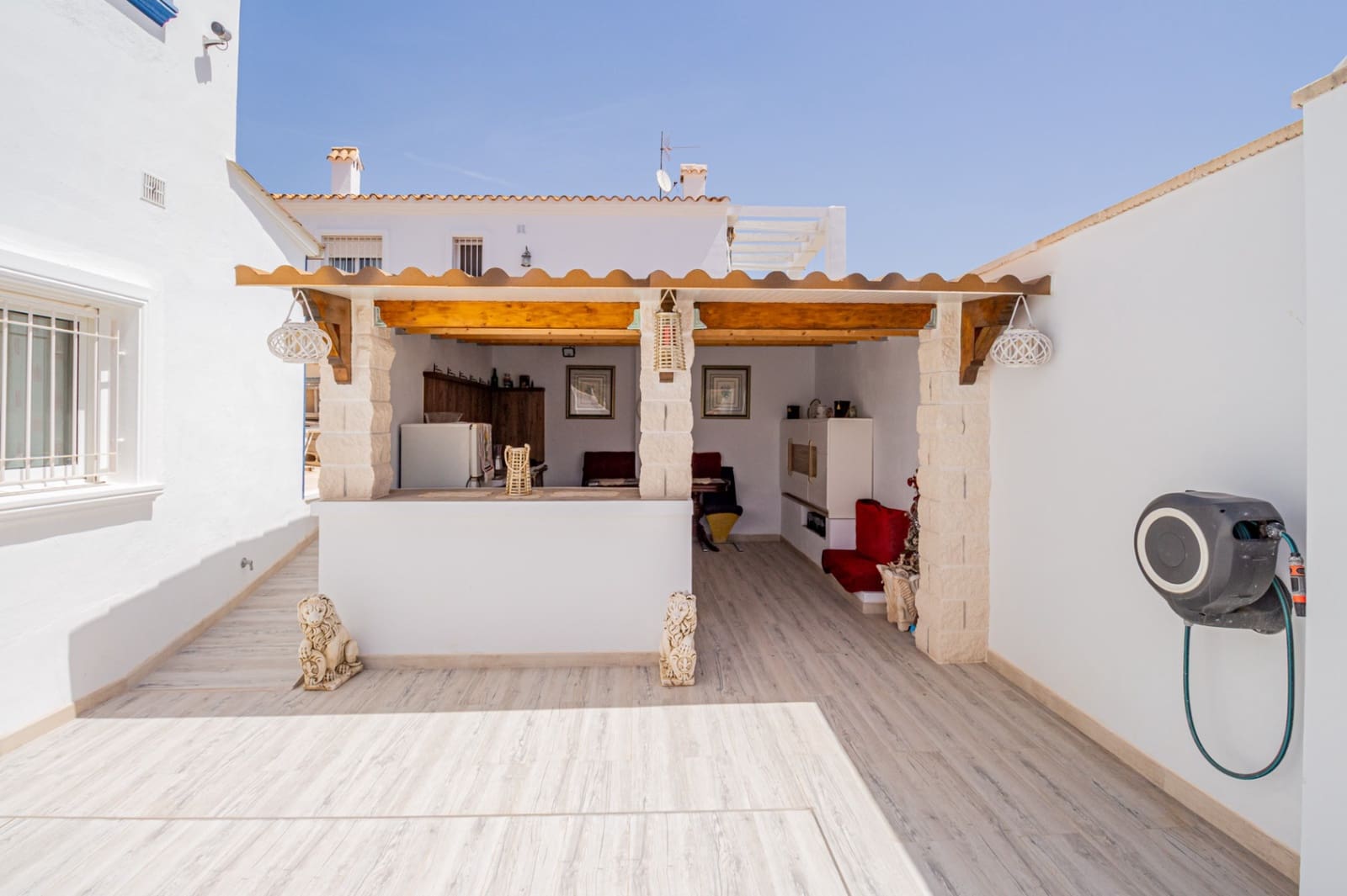 Chalet de 4 habitaciones en La Nucia en venta con garaje - 495.000 € (Ref: 10093808)