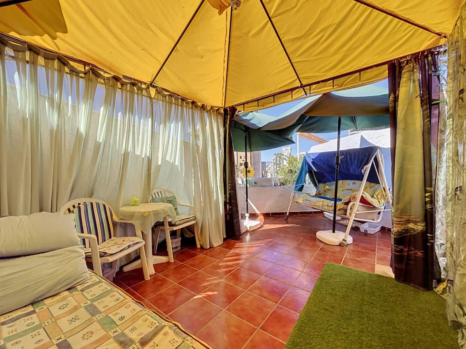 Apartamento de 1 habitación en Benidorm en venta con piscina garaje - 265.000 € (Ref: 10094975)