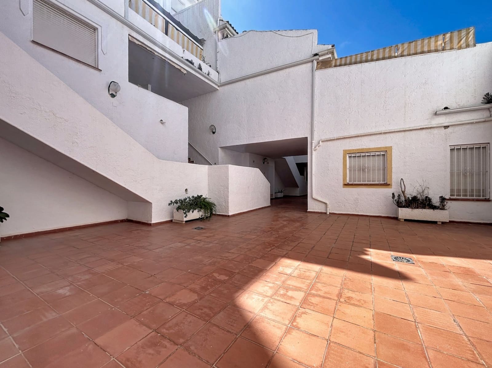 Apartamento de 1 habitación en Benidorm en venta con piscina garaje - 265.000 € (Ref: 10094975)