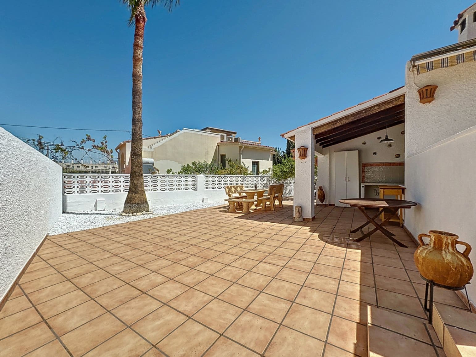 3 slaapkamer Villa te huur in Albir met zwembad garage - € 2.950 (Ref: 10095646)