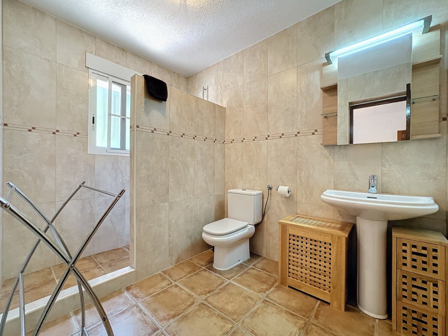 3 slaapkamer Villa te huur in Albir met zwembad garage - € 2.950 (Ref: 10095646)