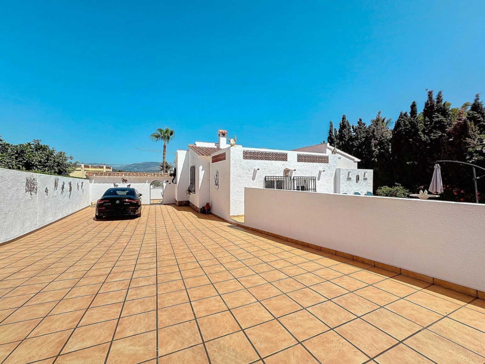 3 slaapkamer Villa te huur in Albir met zwembad garage - € 2.950 (Ref: 10095646)