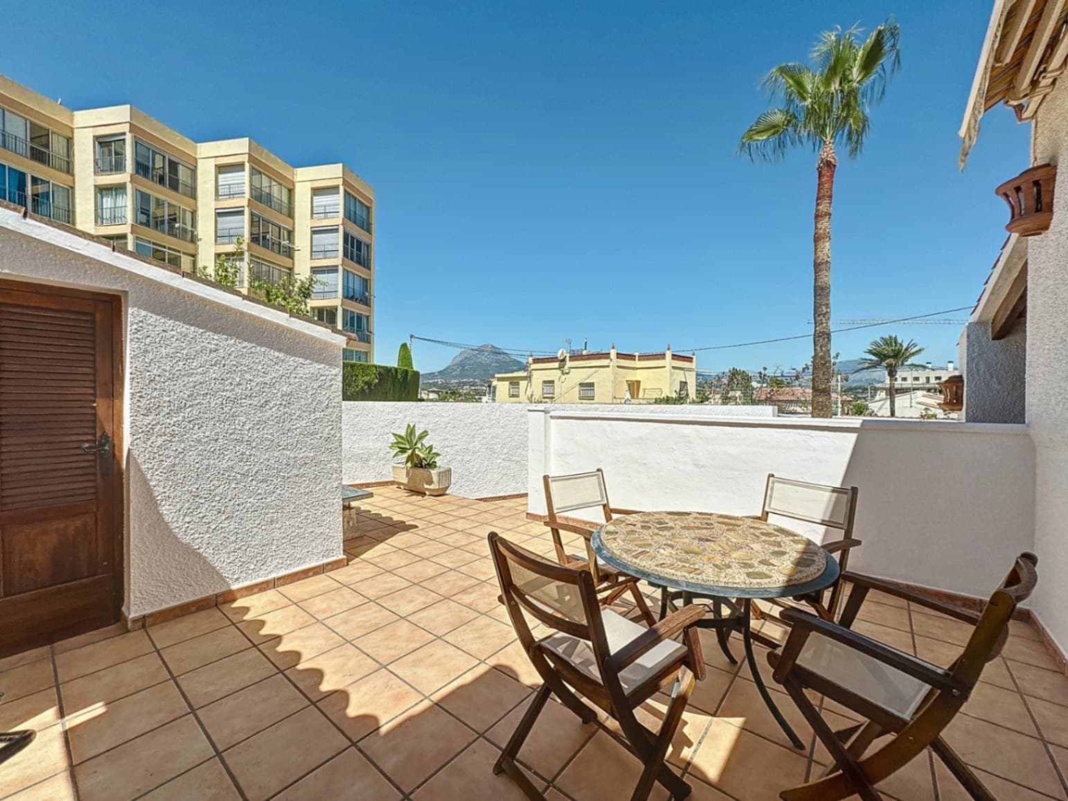 3 slaapkamer Villa te huur in Albir met zwembad garage - € 2.950 (Ref: 10095646)