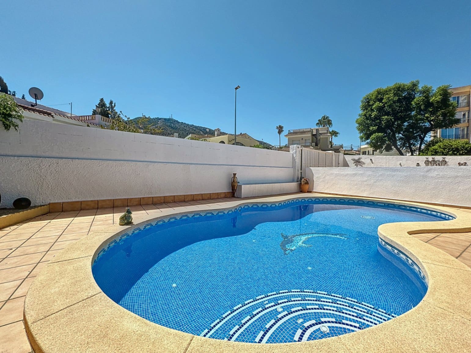 3 slaapkamer Villa te huur in Albir met zwembad garage - € 2.950 (Ref: 10095646)
