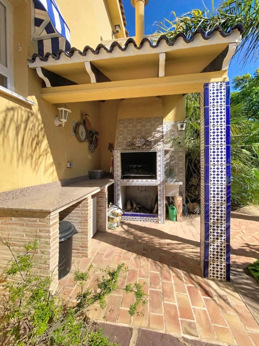 2 sovrum Semi-fristående Villa till salu i La Nucia med pool garage - 395 000 € (Ref: 10106529)