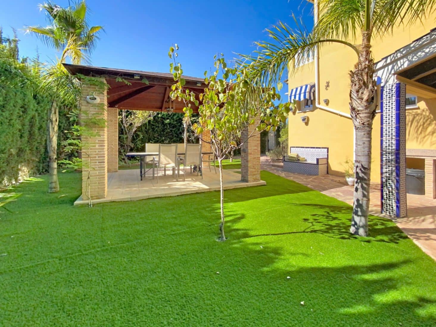2 sovrum Semi-fristående Villa till salu i La Nucia med pool garage - 395 000 € (Ref: 10106529)
