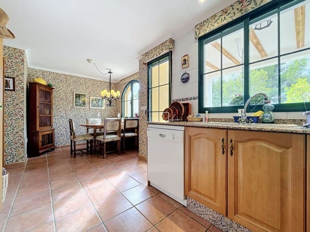 3 Zimmer Bungalow zu verkaufen in La Nucia Pueblo  , La Nucia mit Garage - 275.000 € (Ref: 10118412)