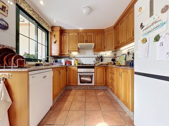 3 Zimmer Bungalow zu verkaufen in La Nucia Pueblo  , La Nucia mit Garage - 275.000 € (Ref: 10118412)