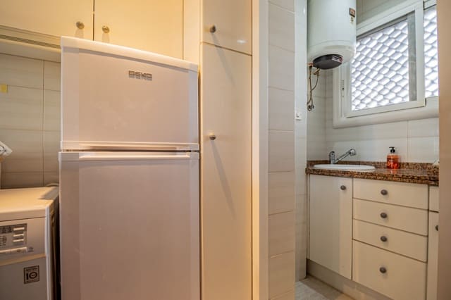 1 sovrum Lägenhet att hyra i Albir, Alfaz del Pi / L'Alfàs del Pi med pool - 950 € (Ref: 10130726)