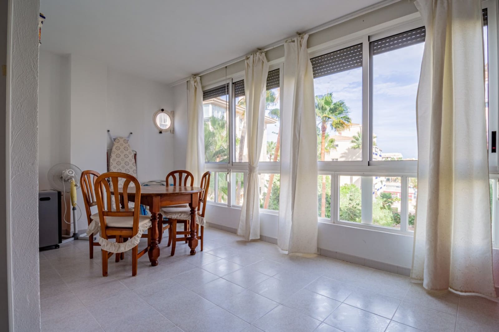 1 quarto Apartamento para arrendar em Albir com piscina - 950 € (Ref: 10130726)