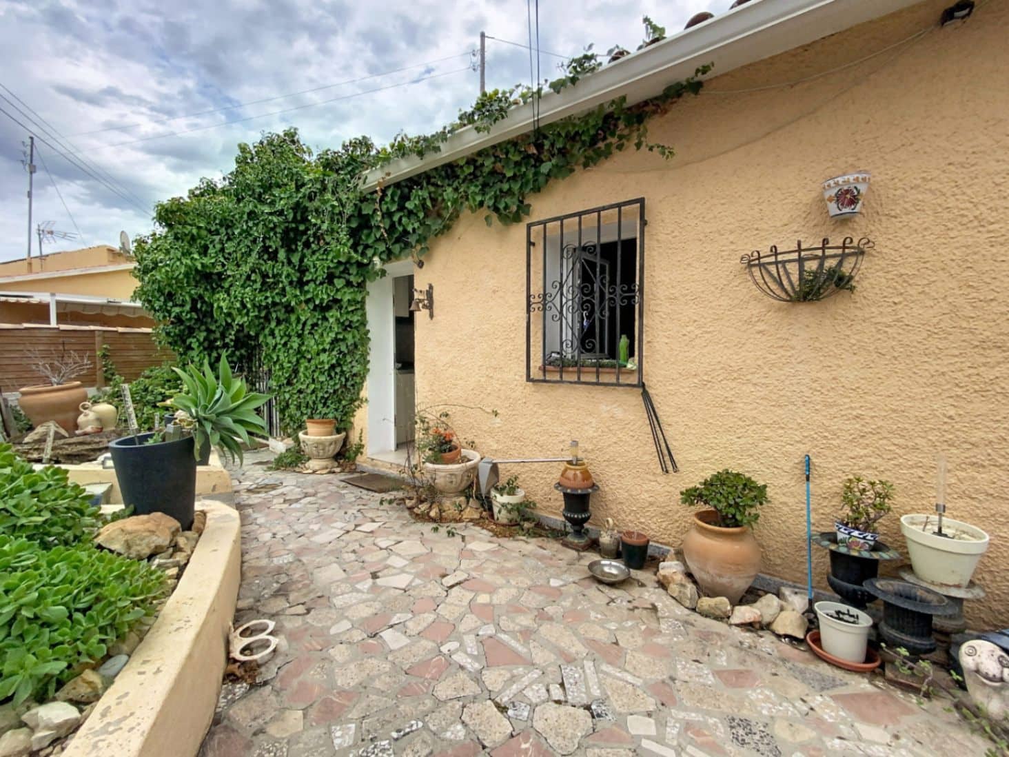 4 bedroom Villa for sale in Barranco Hondo with pool garage - € 375,000 (Ref: 10141398)